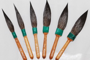 Dagger Pinstripe Brushes by Mack Brush