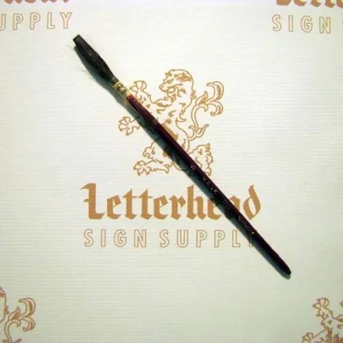 Lettering Quill Brown Squirrel size 8 series 179L
